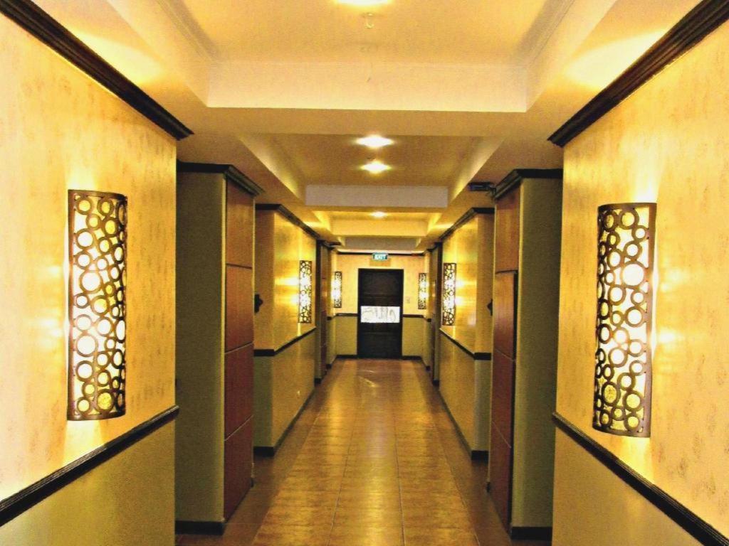 Mo2 Westown Hotel San Juan Баколод Екстериор снимка