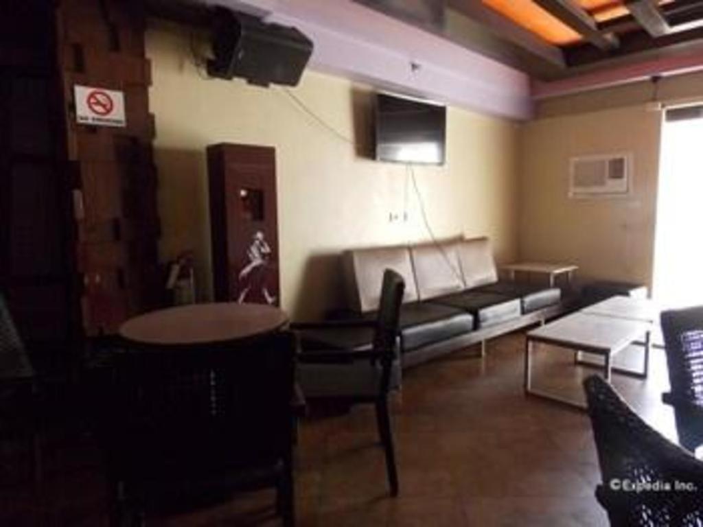 Mo2 Westown Hotel San Juan Баколод Екстериор снимка