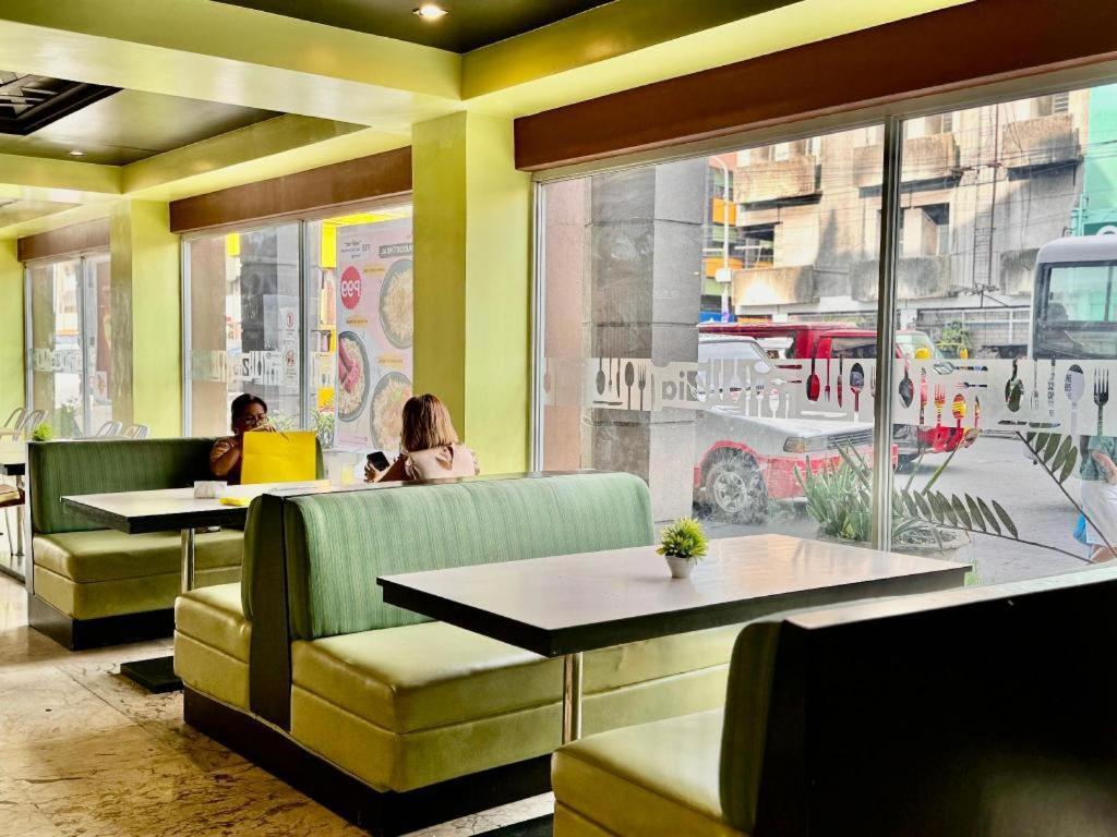 Mo2 Westown Hotel San Juan Баколод Екстериор снимка
