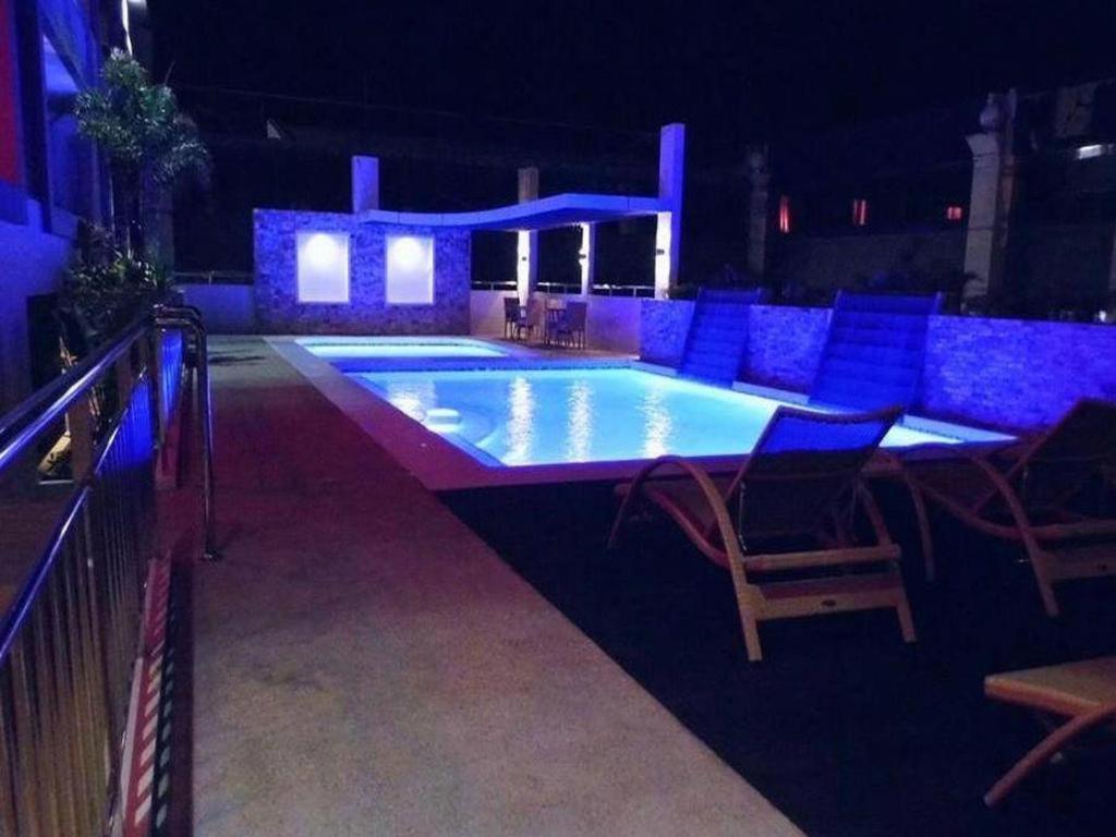 Mo2 Westown Hotel San Juan Баколод Екстериор снимка