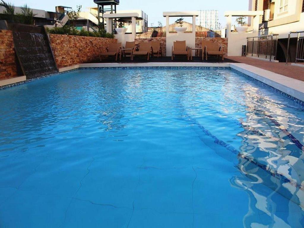 Mo2 Westown Hotel San Juan Баколод Екстериор снимка