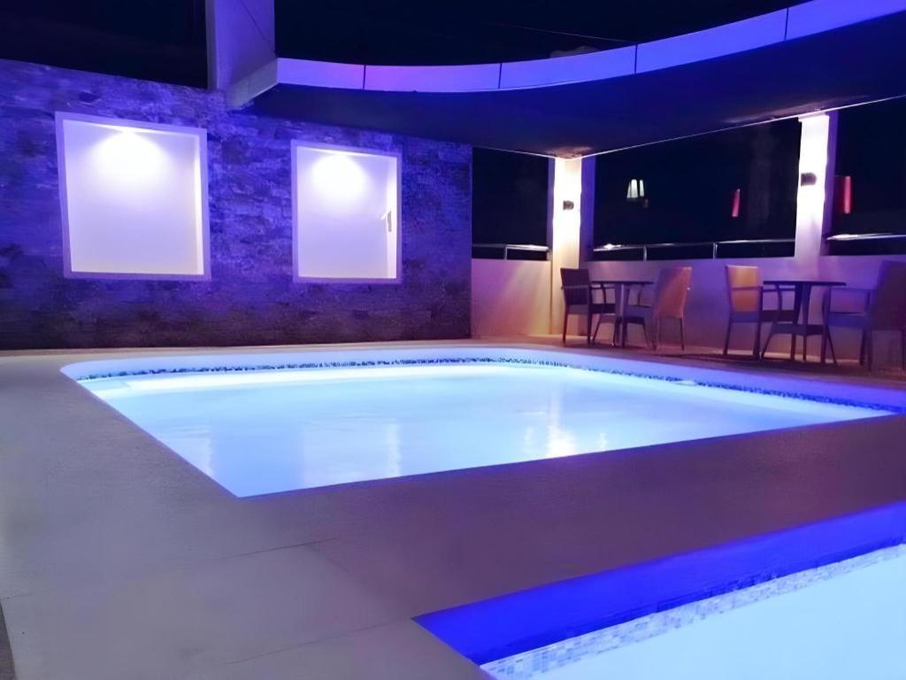 Mo2 Westown Hotel San Juan Баколод Екстериор снимка